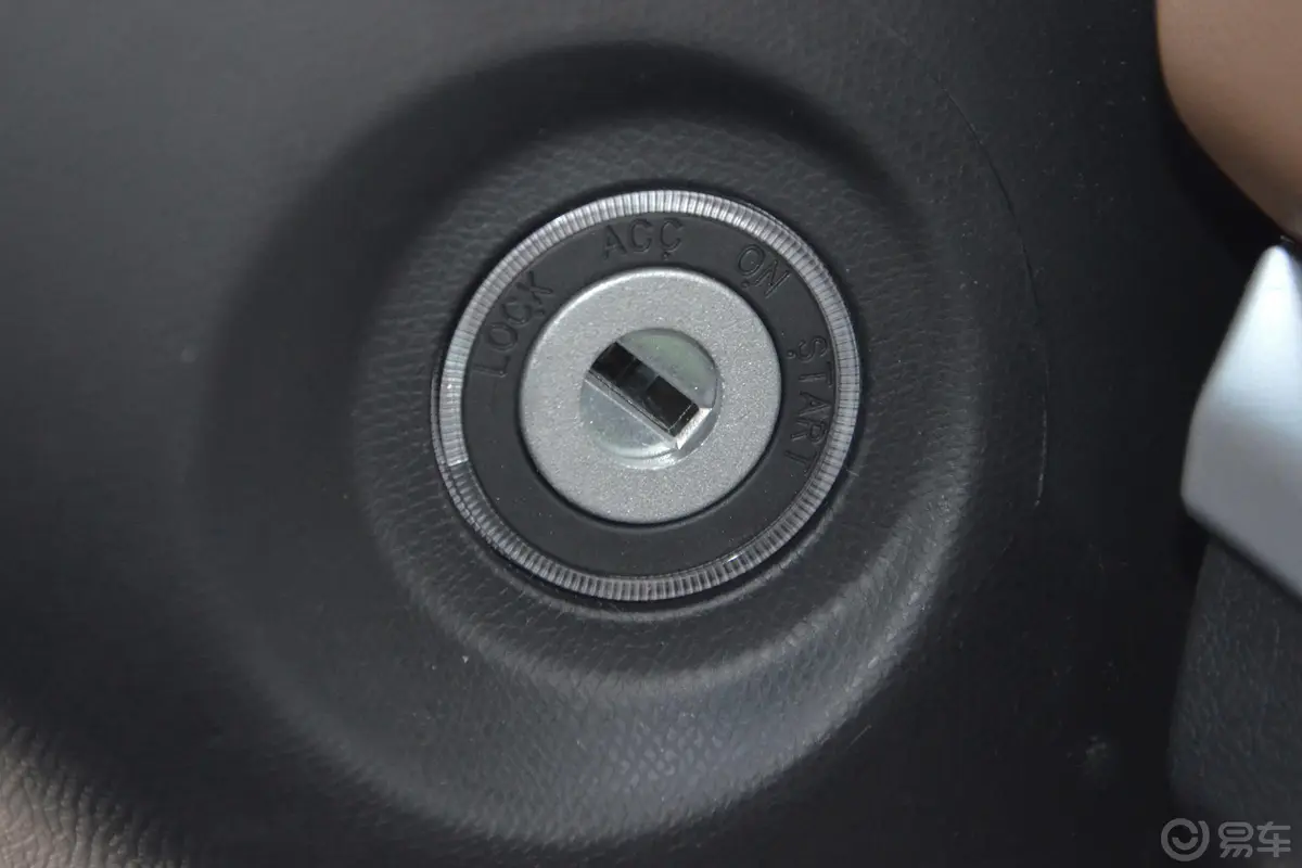金杯F501.6L 手动 经济版钥匙孔或一键启动按键