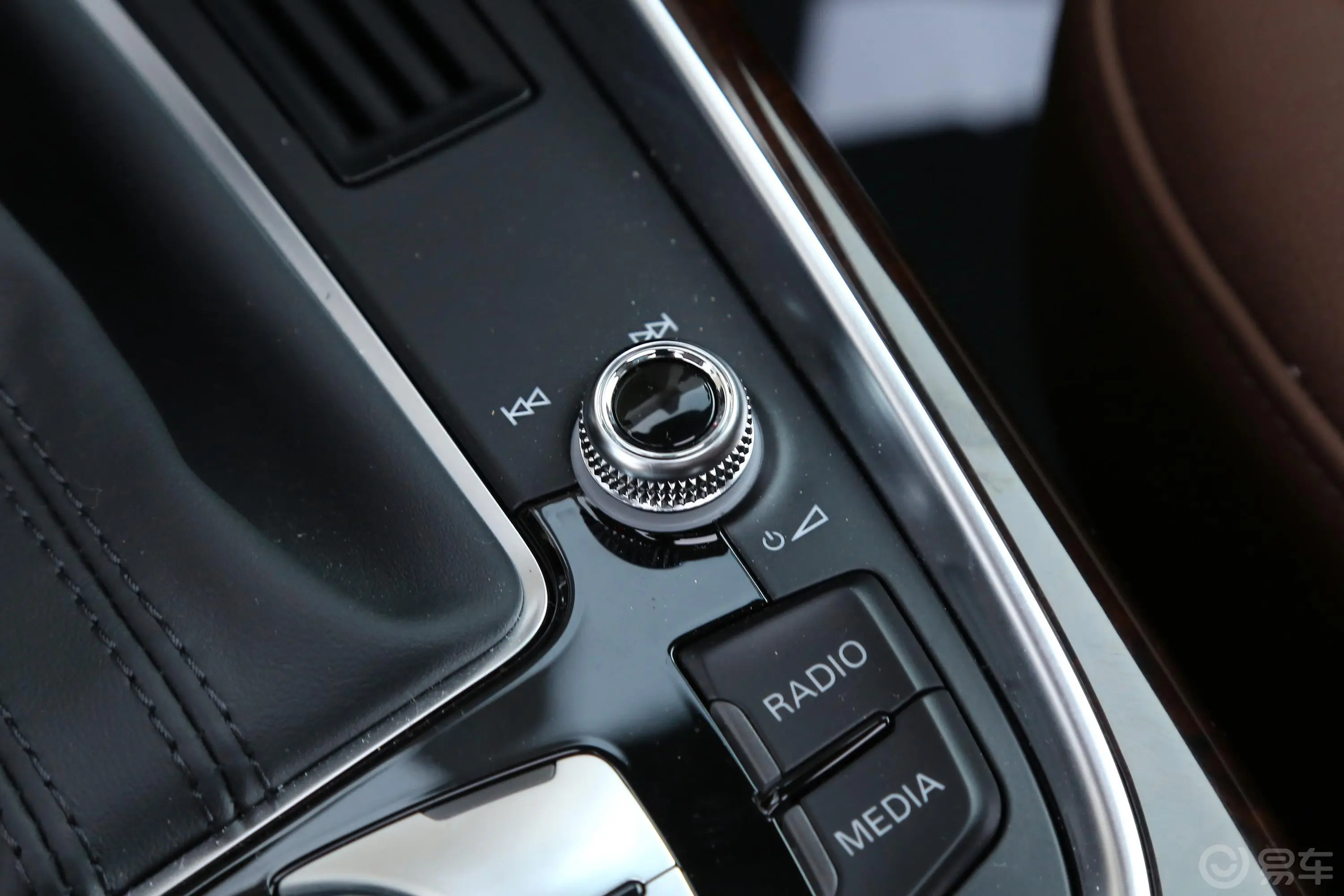 奥迪Q540 TFSI 豪华版内饰