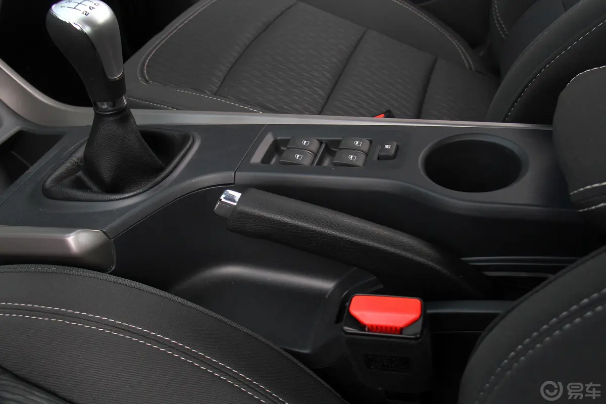 海马S5强动力版 1.6L 手动 舒适版驻车制动