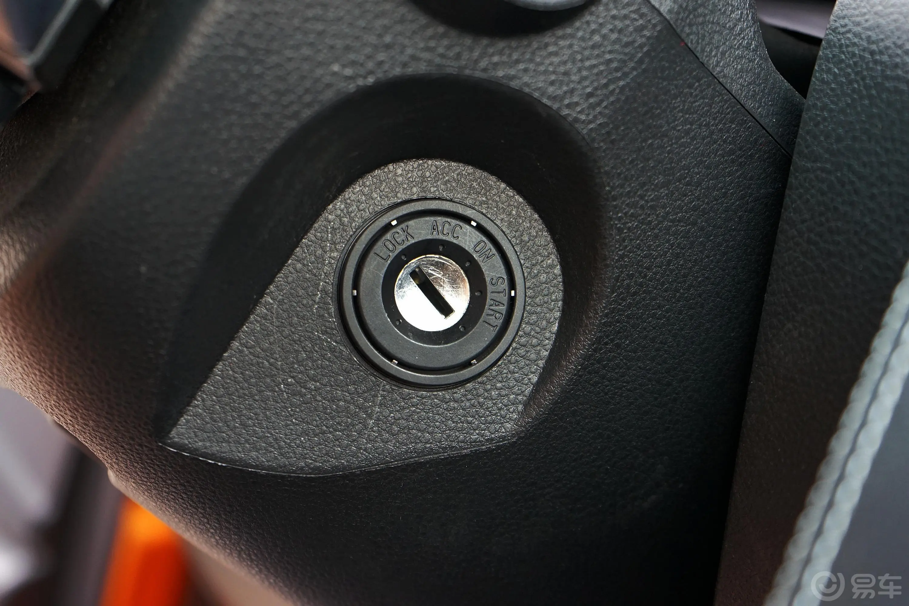 优6 SUV改款 1.6T 手自一体 旗舰版钥匙孔或一键启动按键