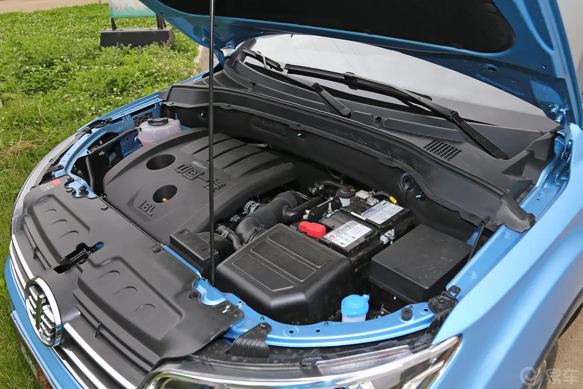 森雅R71.6L 手自一体 旗舰版外观