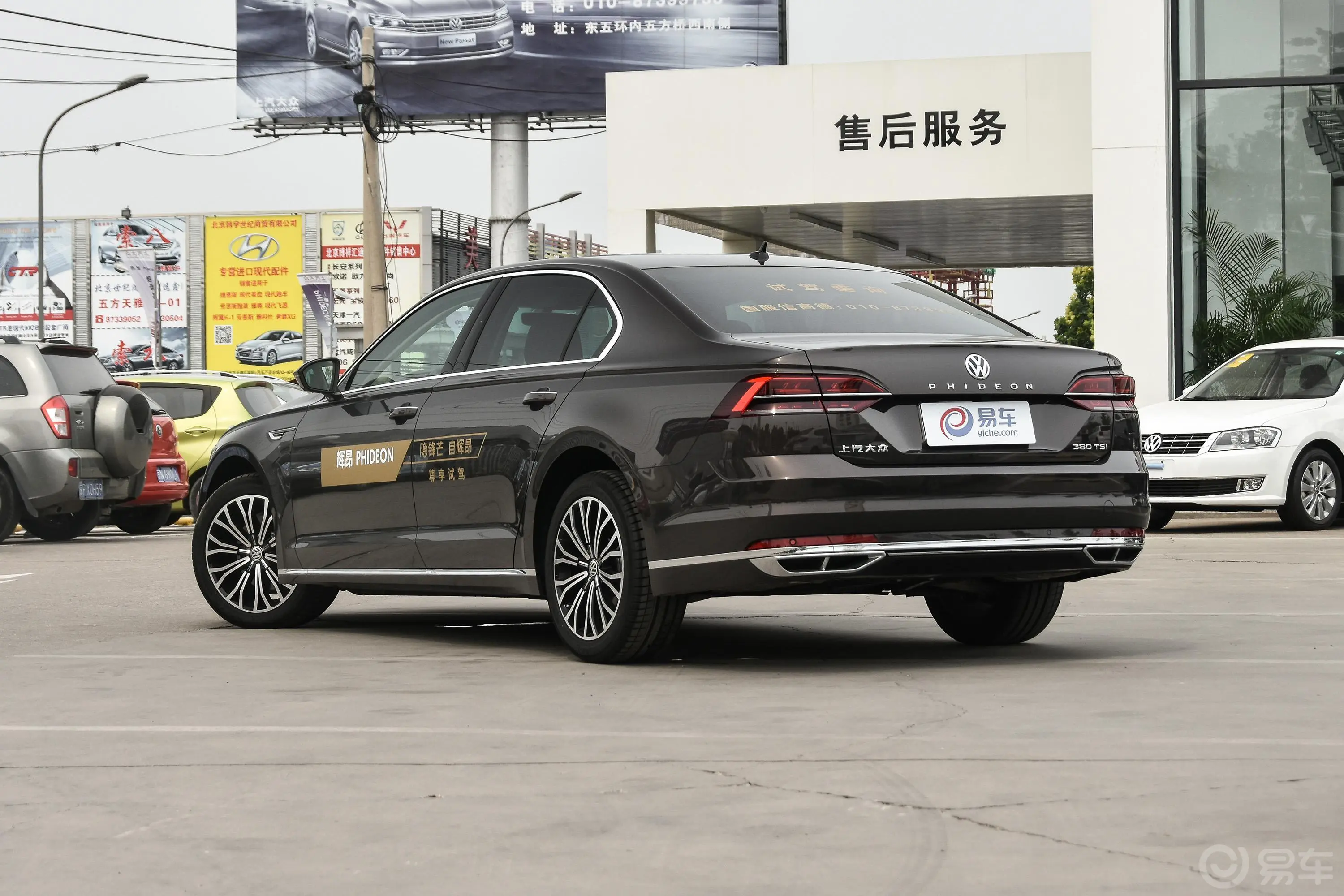 辉昂2.0T DSG 380TSI 两驱至尊版侧后45度车头向左水平