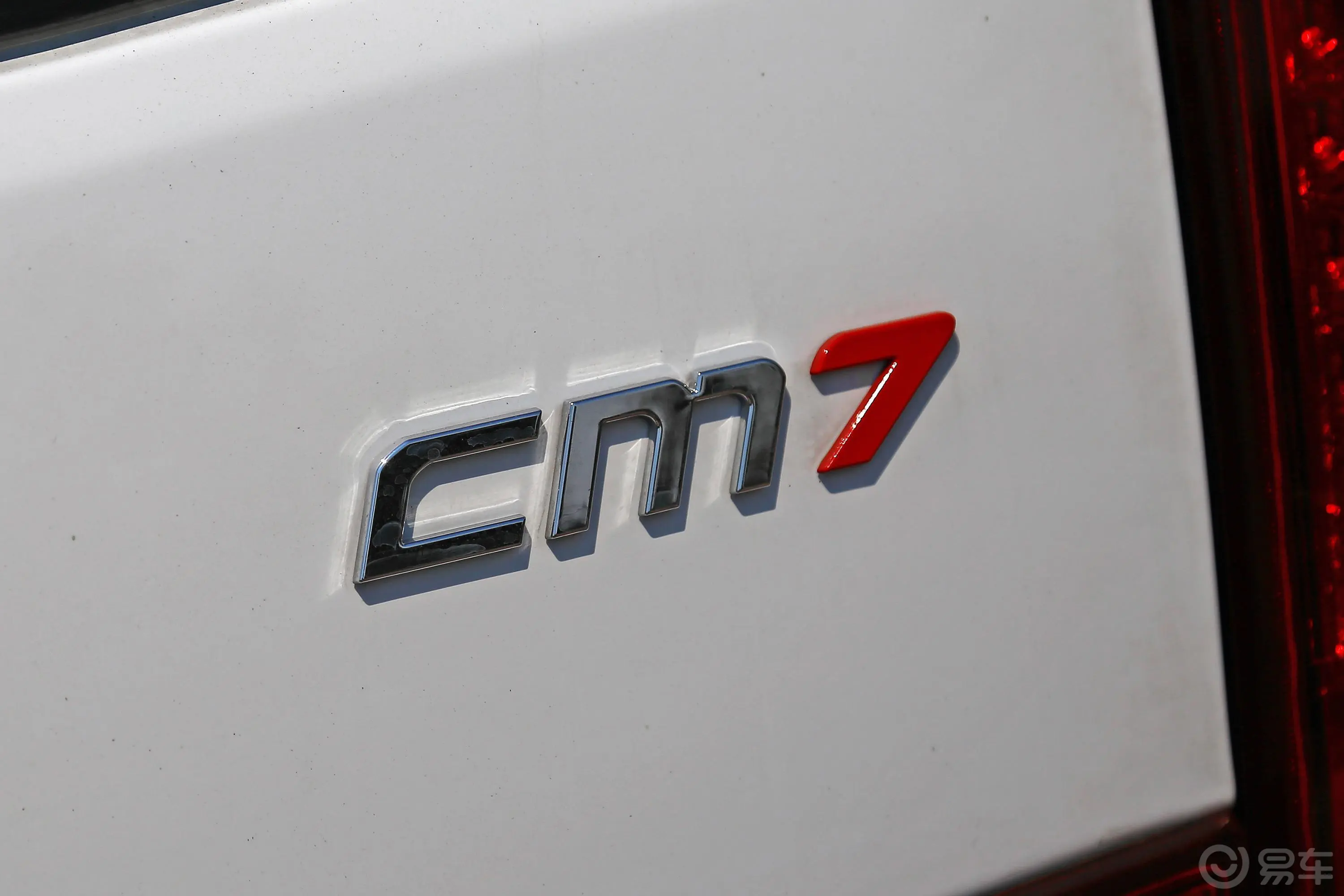 风行CM72.0T 手自一体 旗舰版外观