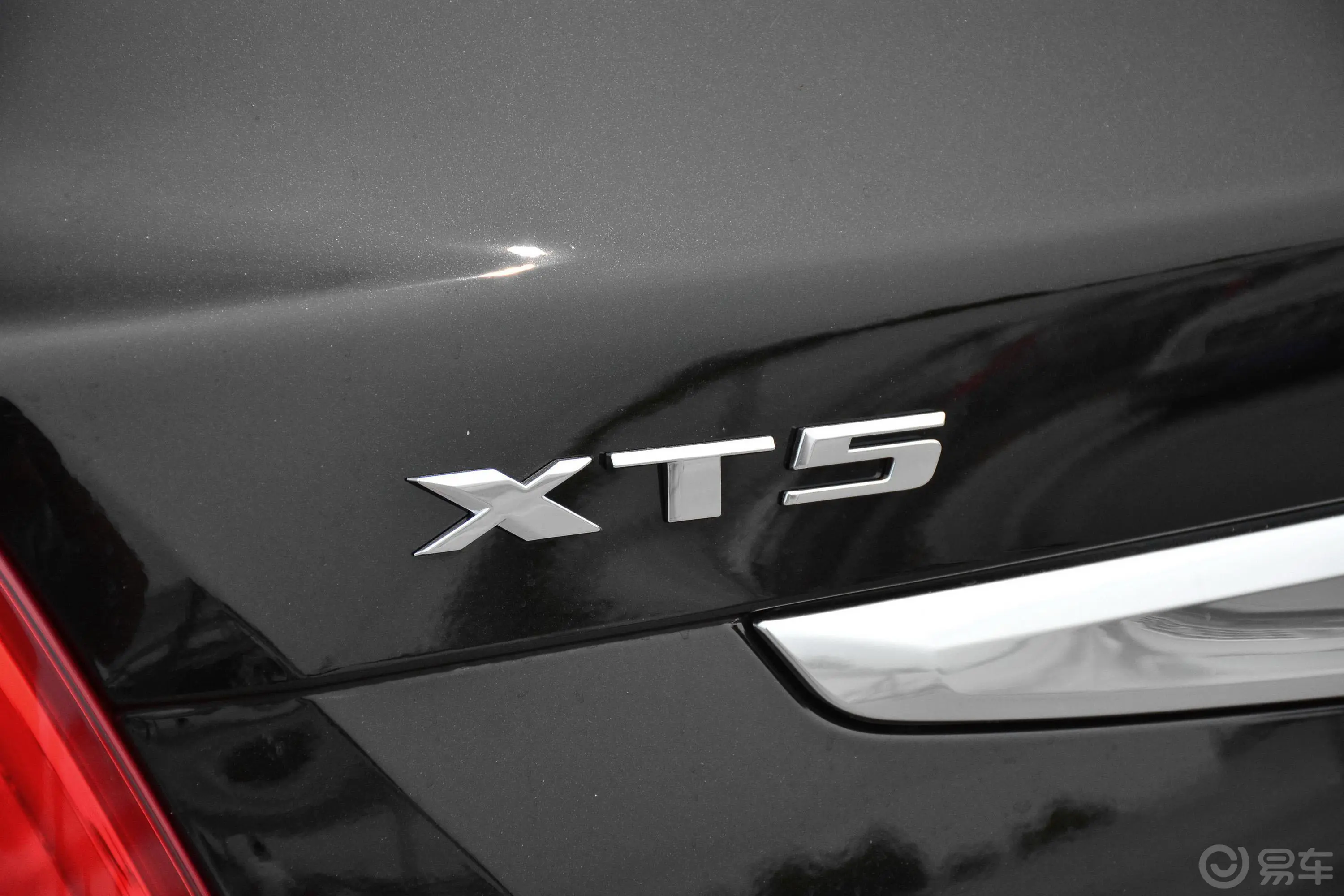 凯迪拉克XT5周年庆版 25T 两驱 豪华版外观