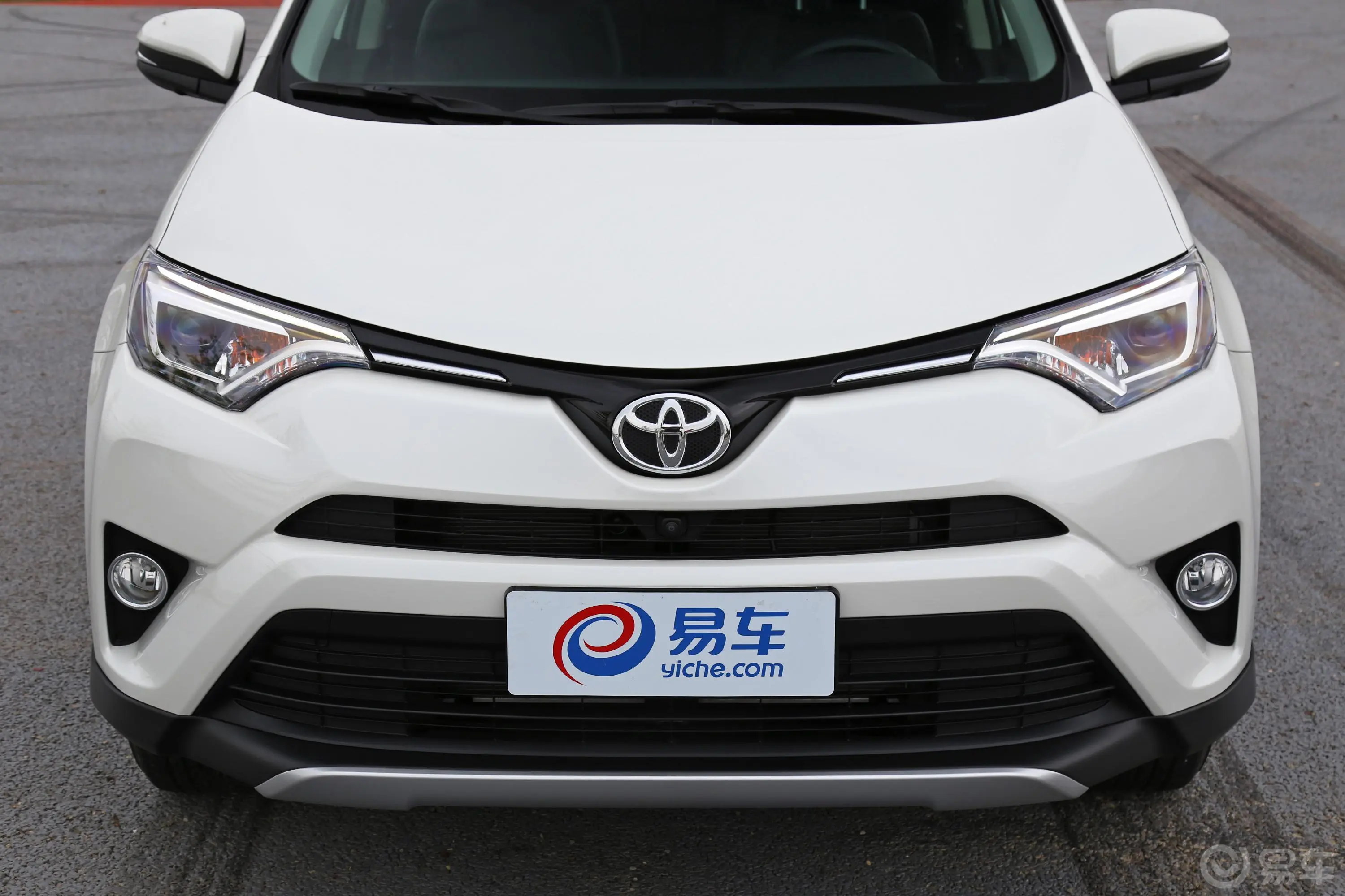 RAV4荣放2.0L CVT 两驱 智尚版 国V外观