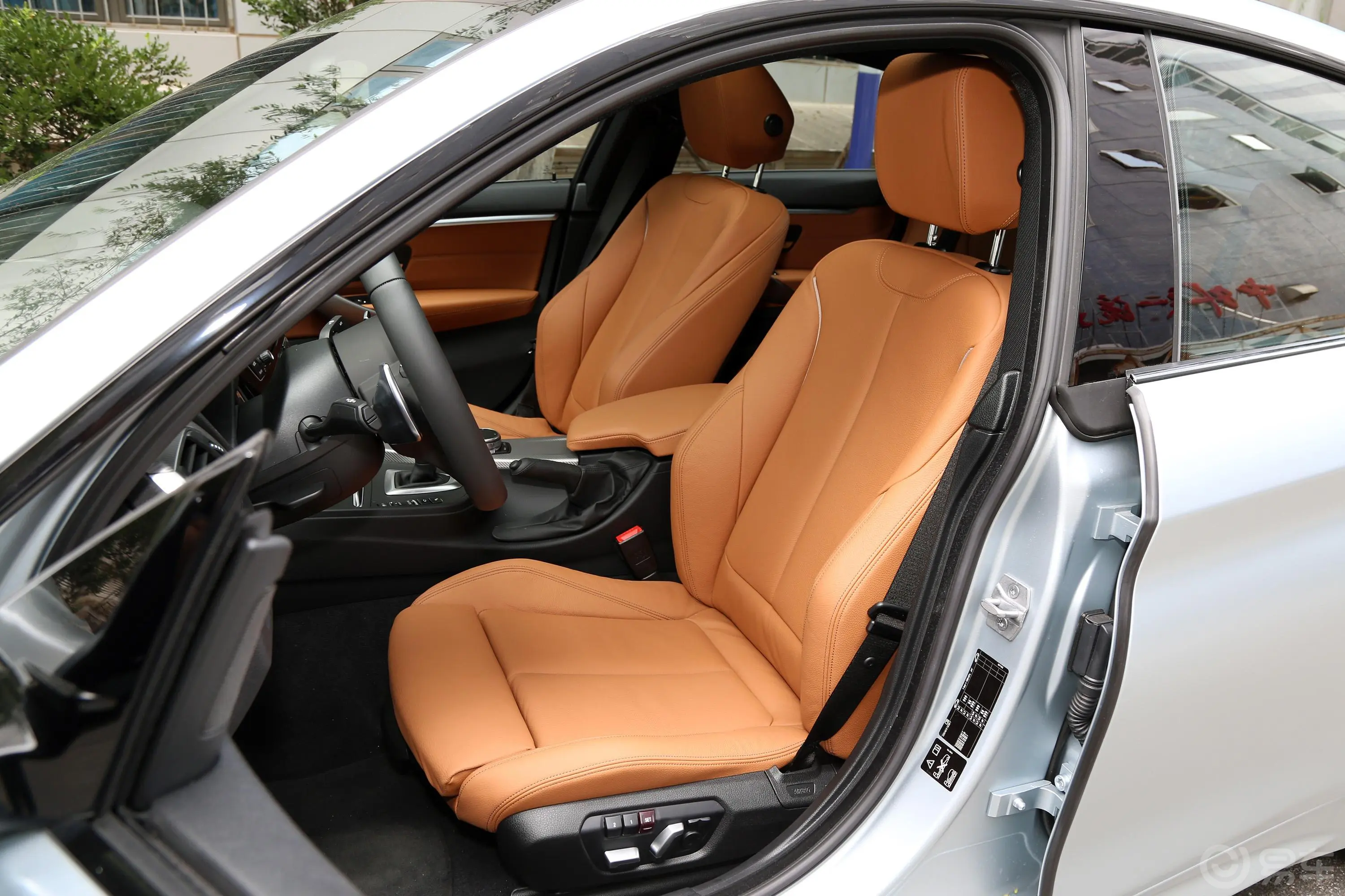 宝马4系四门轿跑 440i xDrive M运动套装驾驶员座椅