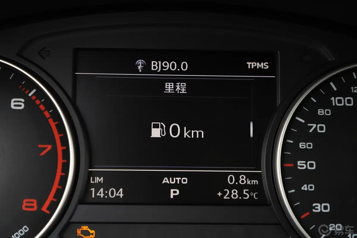 奥迪A4LPlus 40 TFSI 进取版内饰