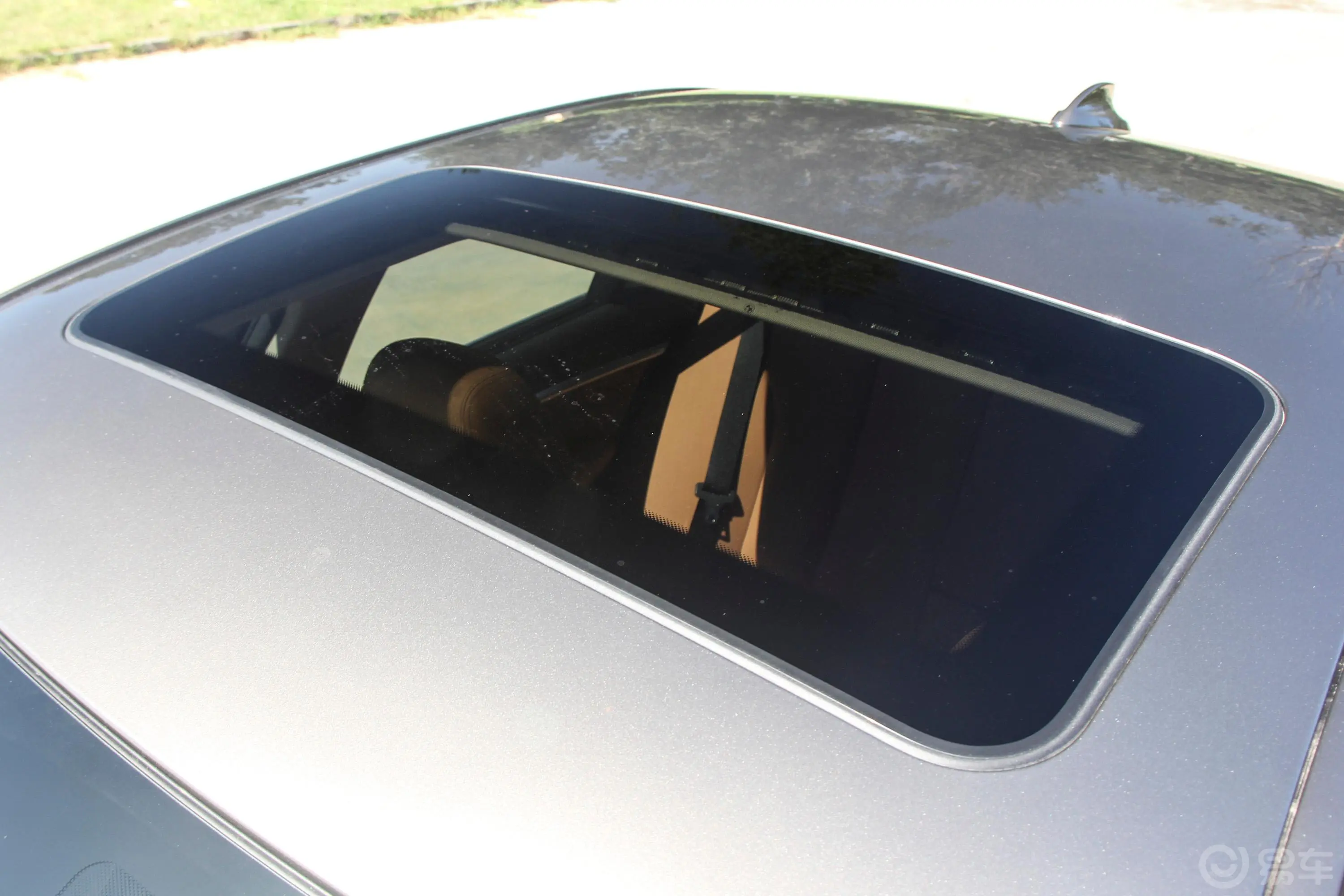 宝马3系330Li xDrive 豪华套装天窗