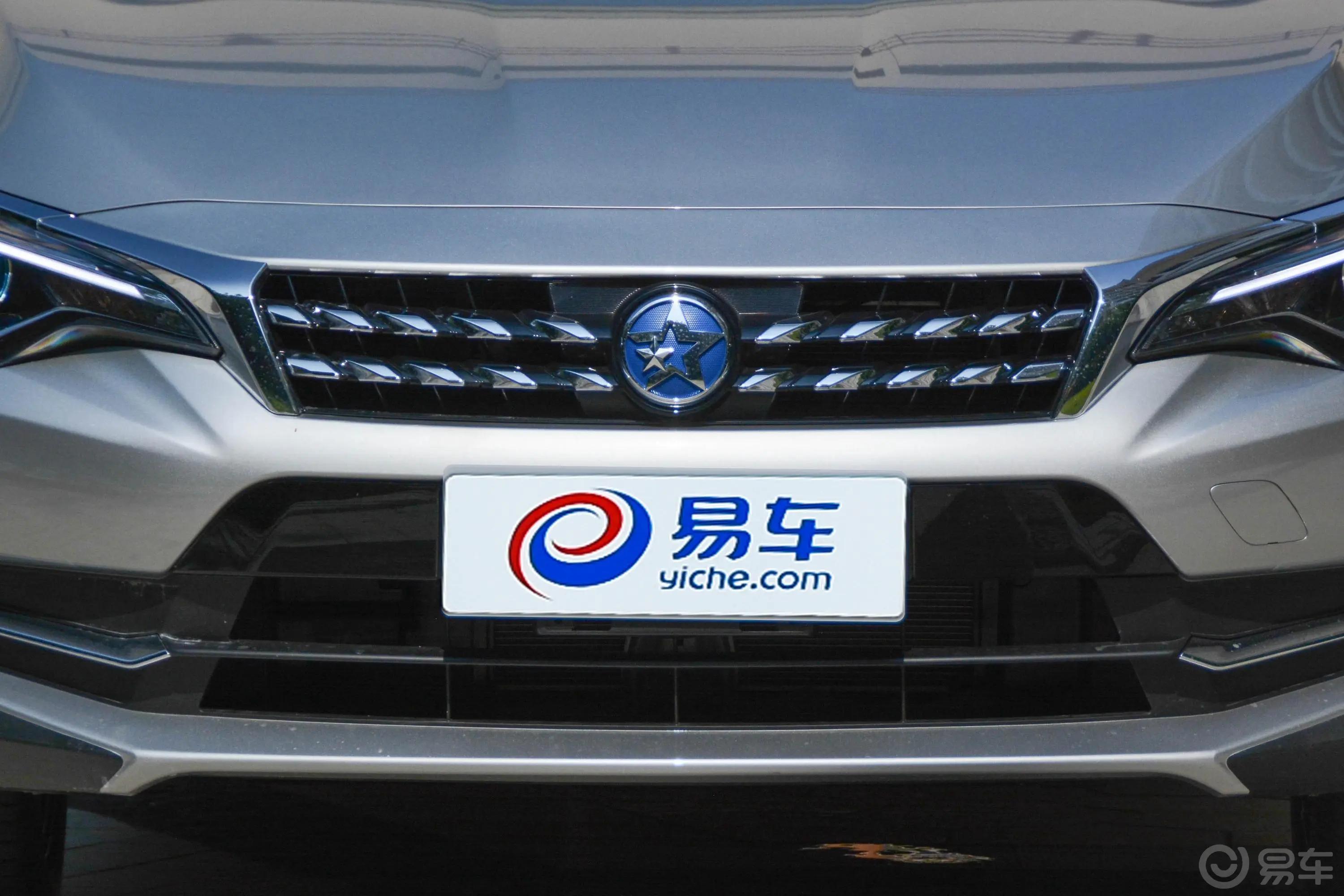 启辰D601.6L CVT 智联豪华版外观