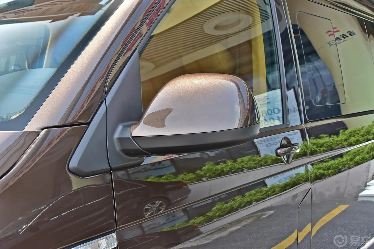 铂驰T6系列2.0T 双离合 豪驰型主驾驶后视镜背面