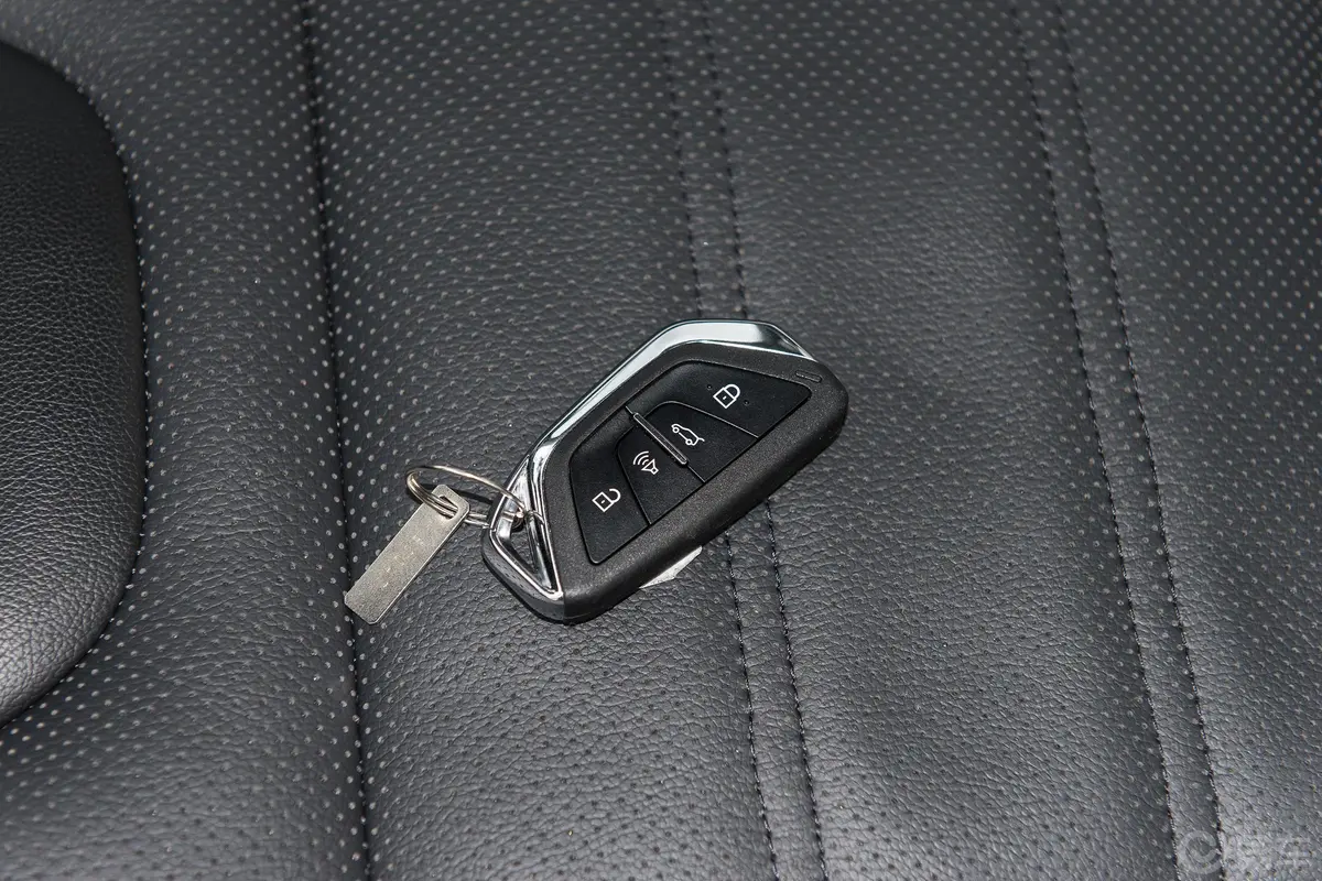 威旺M601.5T CVT 王者版钥匙正面