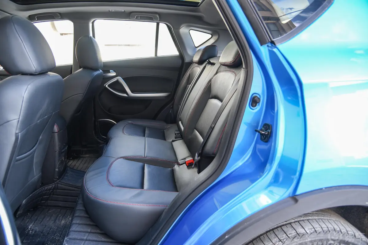 海马S51.6L 手动  舒适版后排座椅