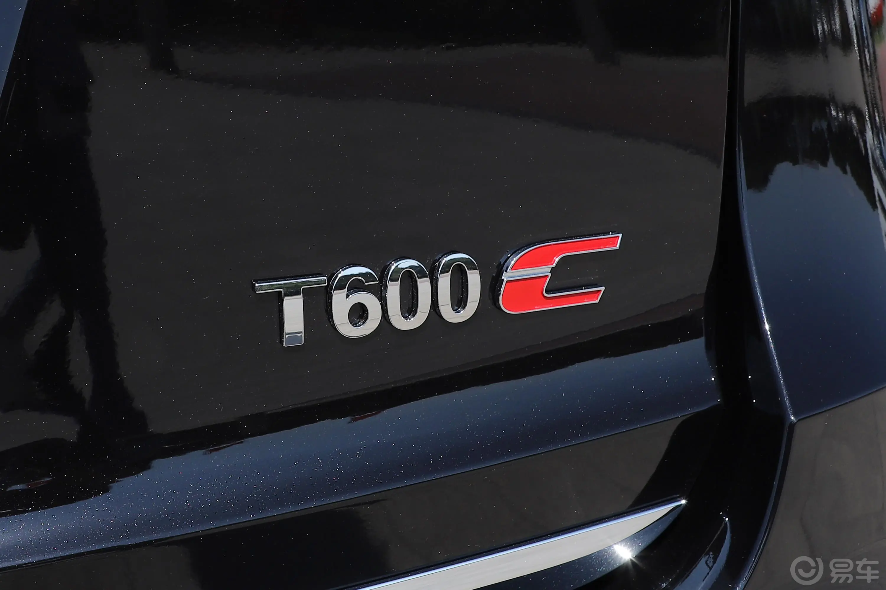众泰T600 Coupe1.8T 双离合 互联网智尊版外观