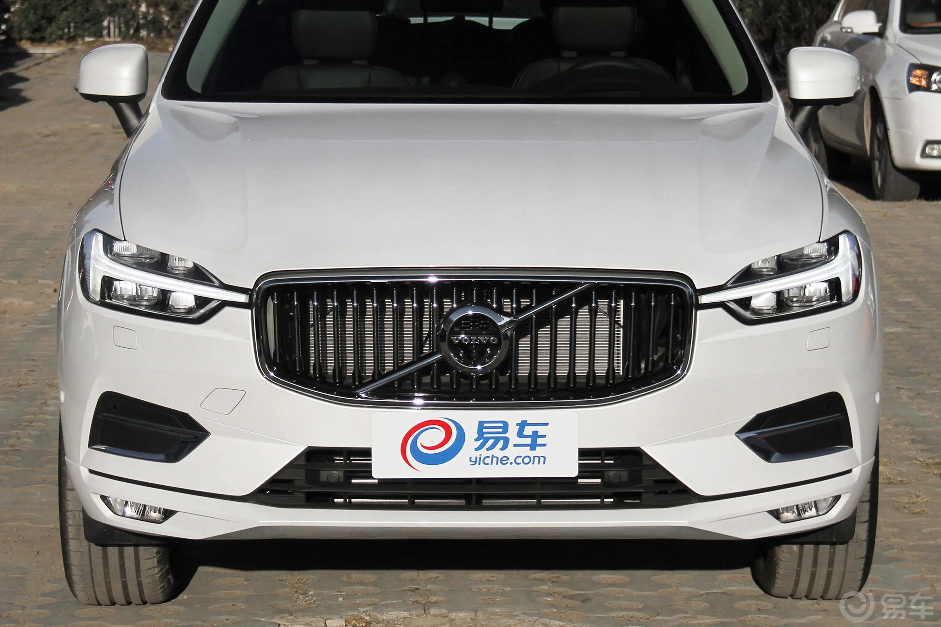 沃尔沃XC60T5 四驱 智雅豪华版外观