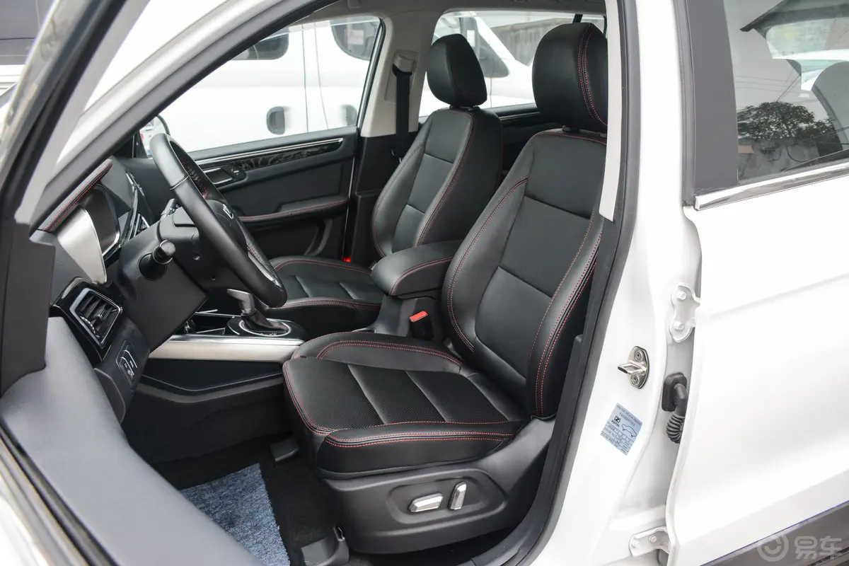 大迈X5升级版 1.5T CVT 总督版驾驶员座椅