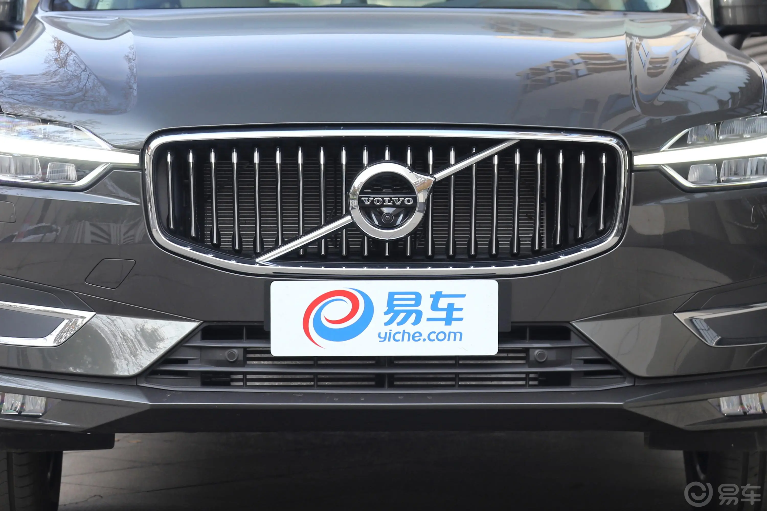 沃尔沃XC60T5 四驱 智雅豪华版外观