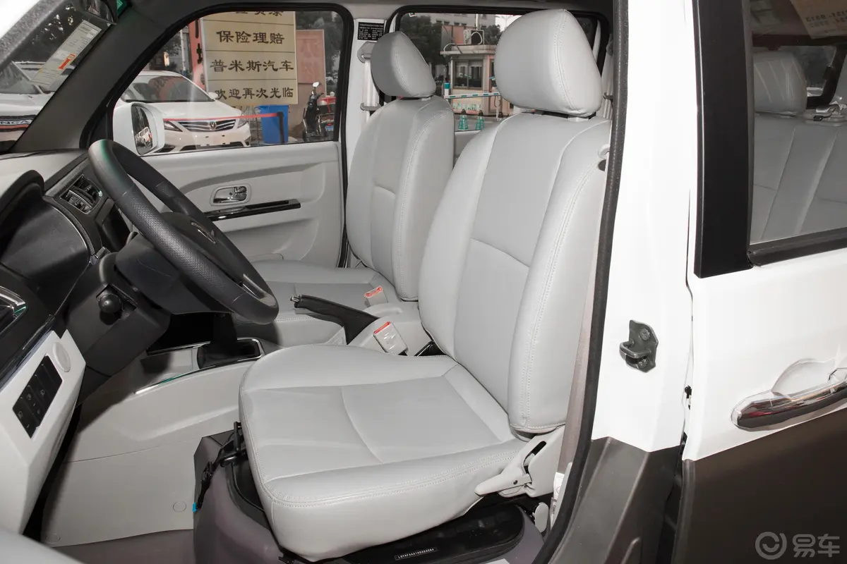 金杯新海狮X30L1.5L 手动 商务版 CNG驾驶员座椅