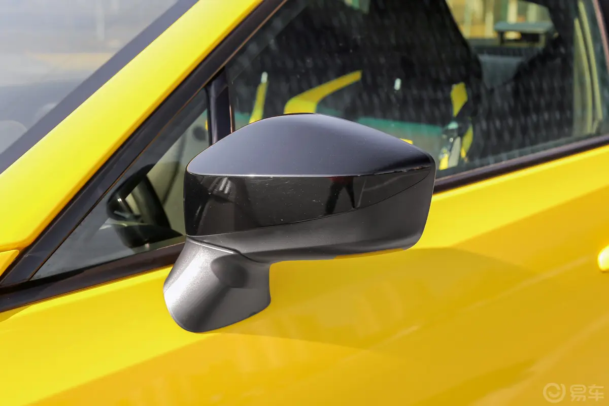 斯巴鲁BRZ2.0i 手自一体 type-RS黄色特装版主驾驶后视镜背面