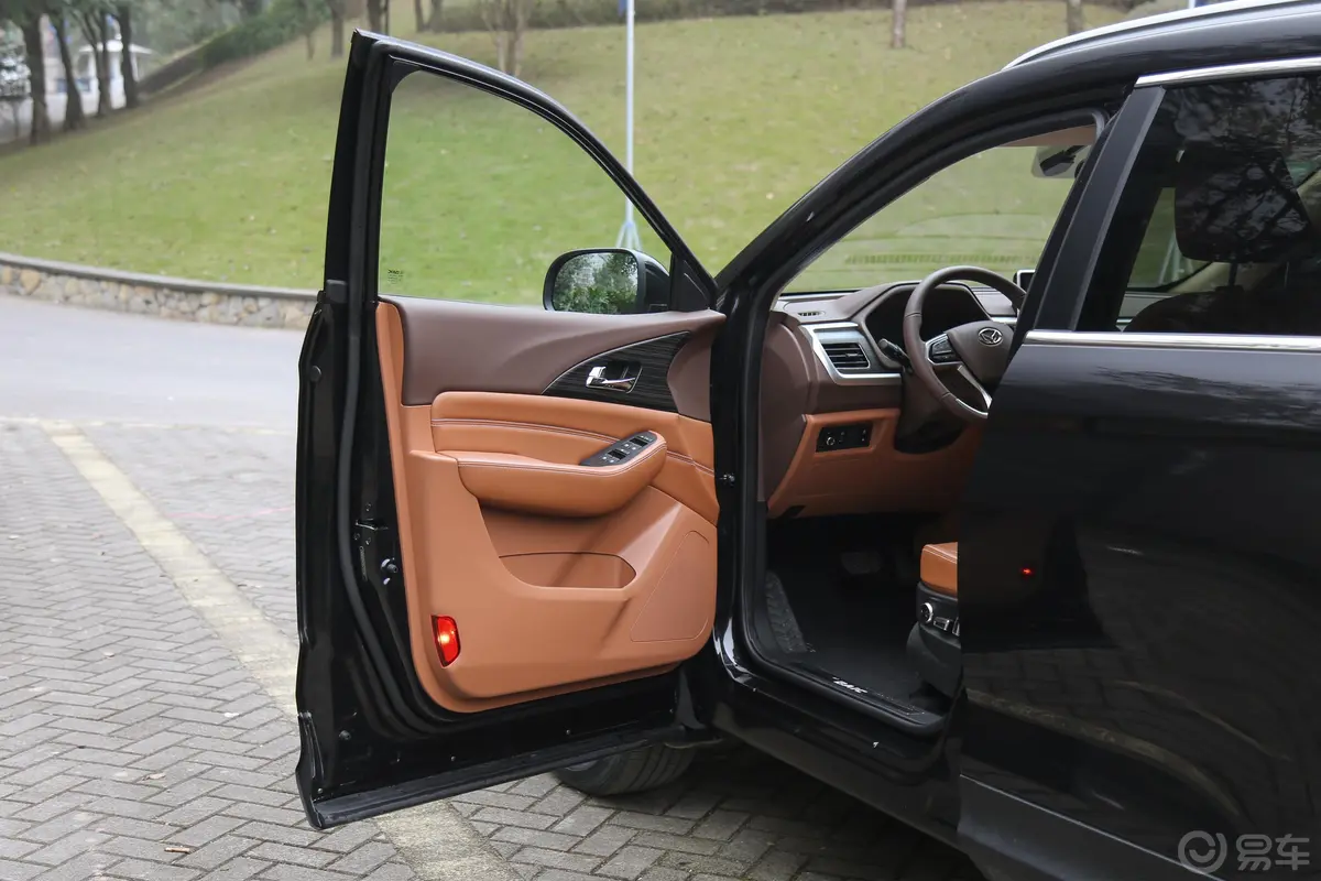 幻速S71.5T 手自一体 尊贵版驾驶员侧前车门