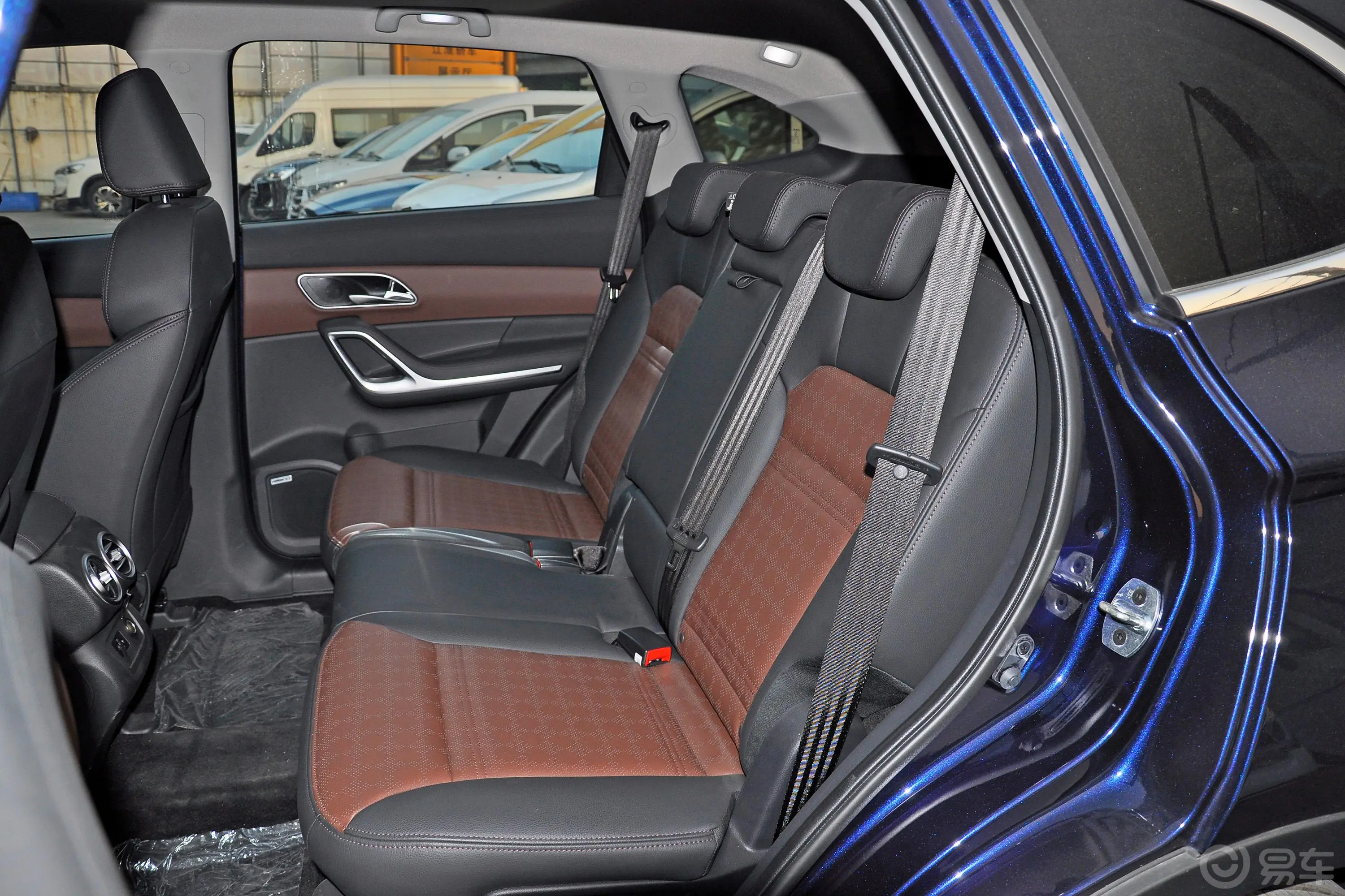 瑞风S71.5T 手动 豪华版 5座后排座椅