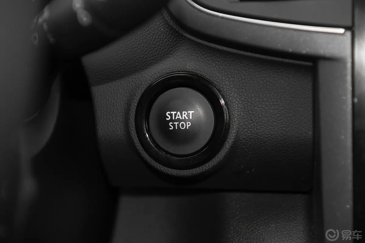 科雷傲2.5L CVT 四驱 旗舰版钥匙孔或一键启动按键