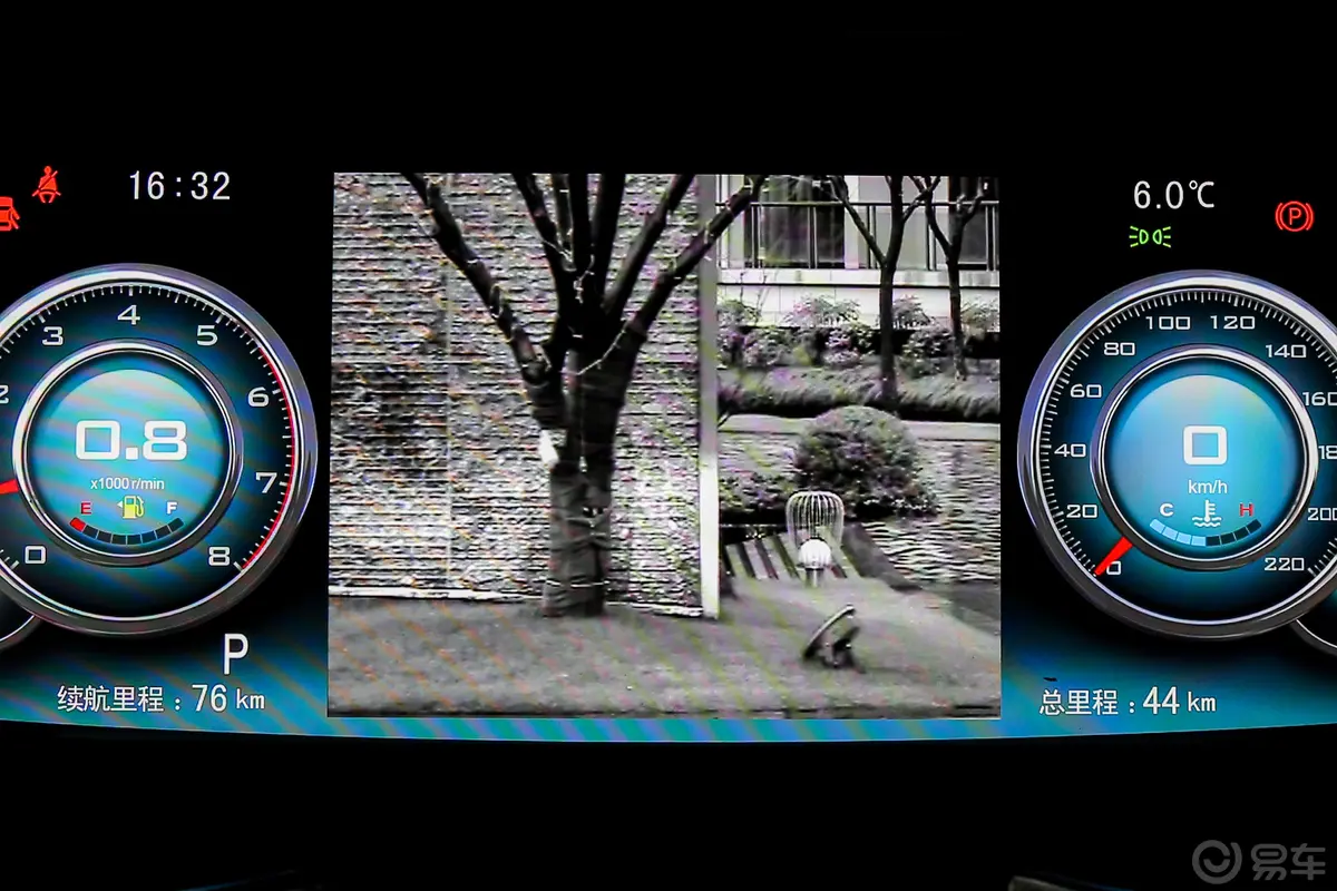 众泰T5001.5T 手自一体 智能互联旗舰版内饰