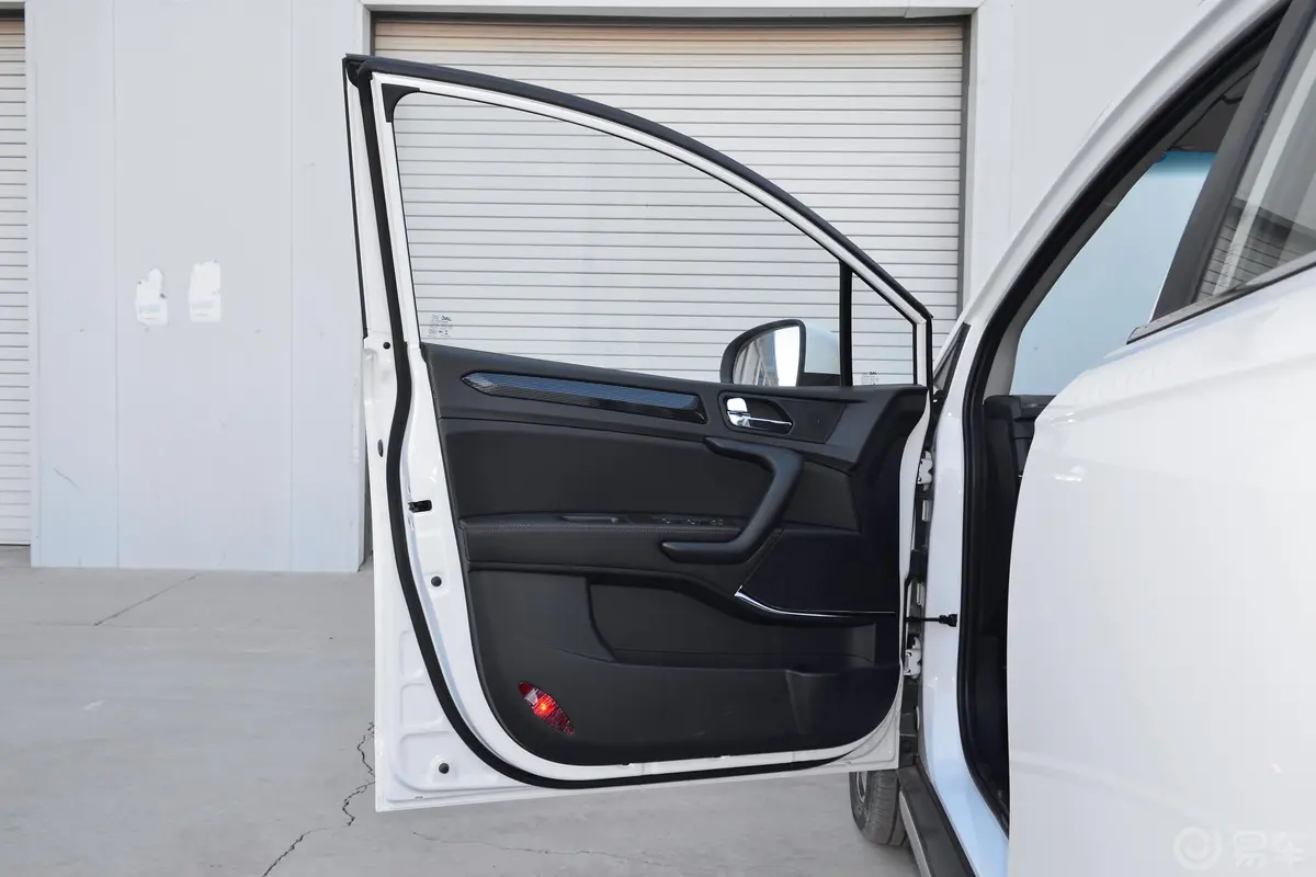 瑞风S3定制版 1.5L 手动 豪华智能版驾驶员侧前车门