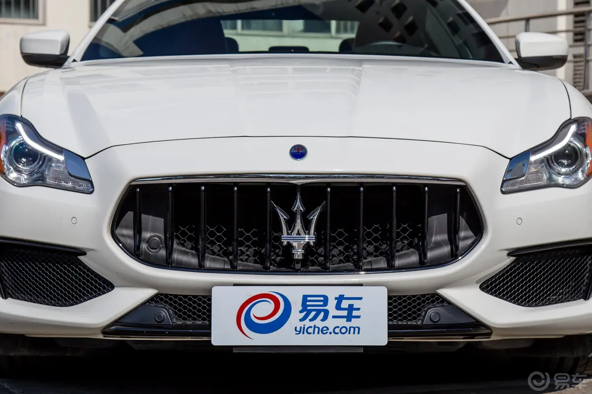 Quattroporte3.0T 标准版外观