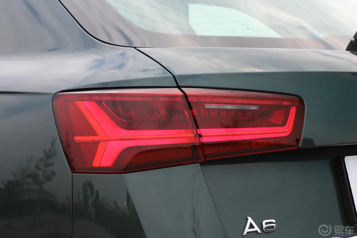 奥迪A6Avant 40 TFSI 运动版外观