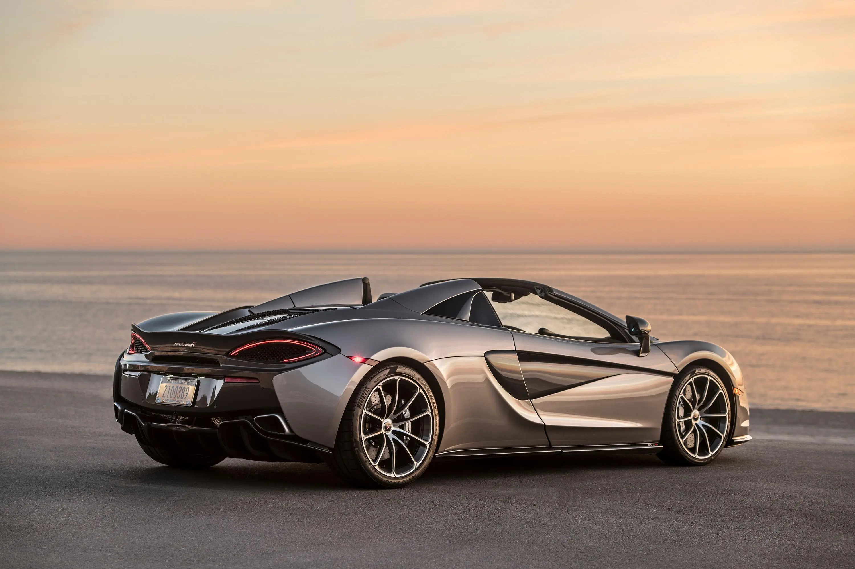 迈凯伦570S3.8T Spider