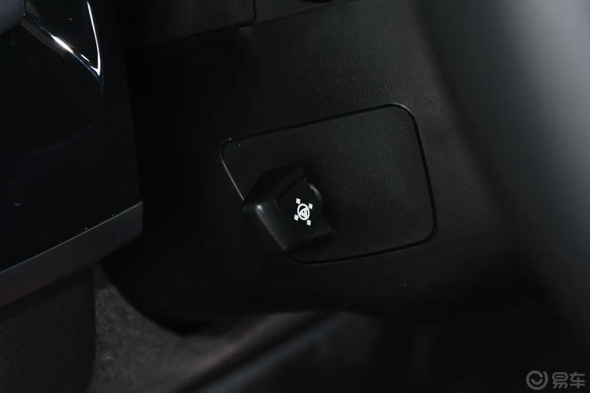 宝马X6xDrive35i 领先版方向盘调节