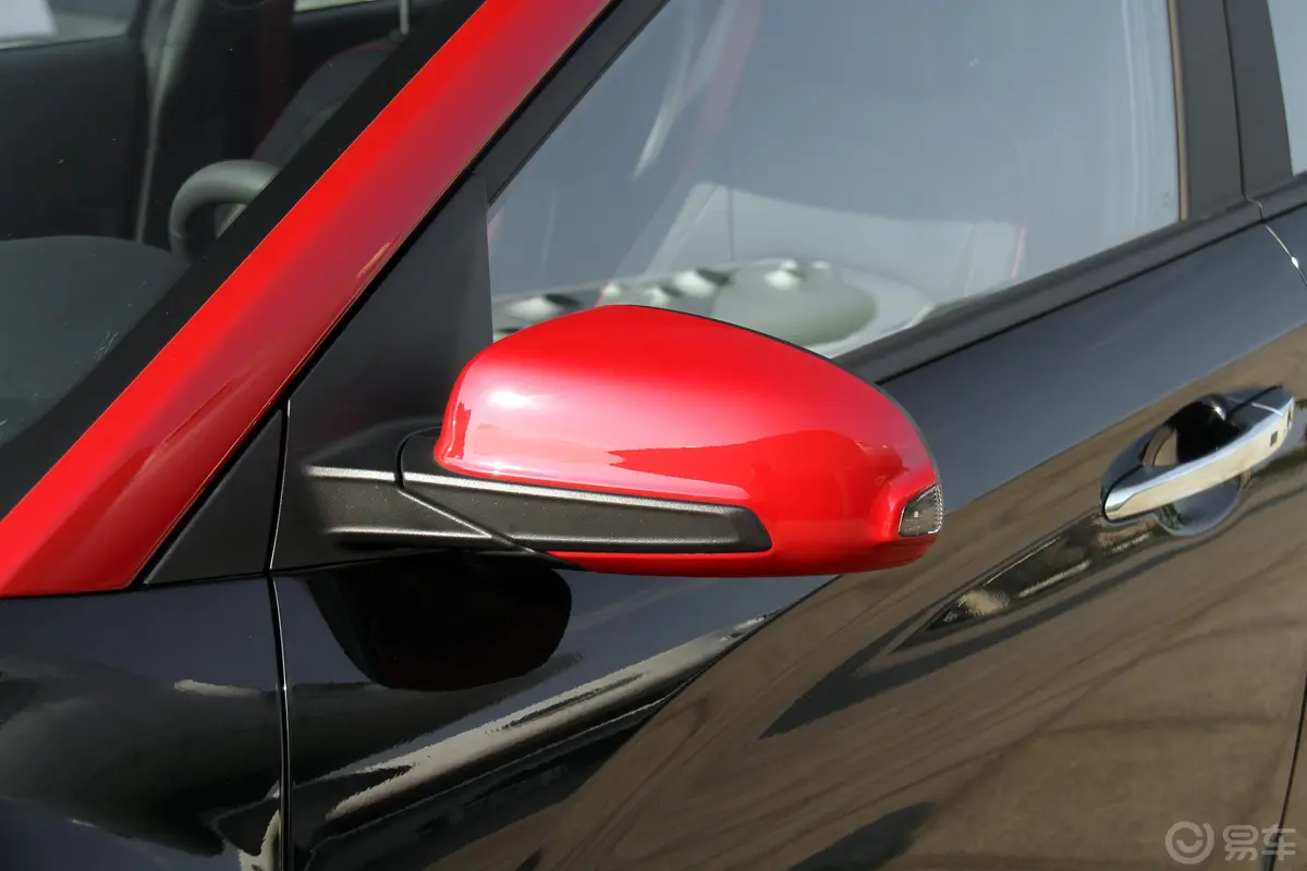 ENCINO 昂希诺1.6T 双离合 致尊版主驾驶后视镜背面