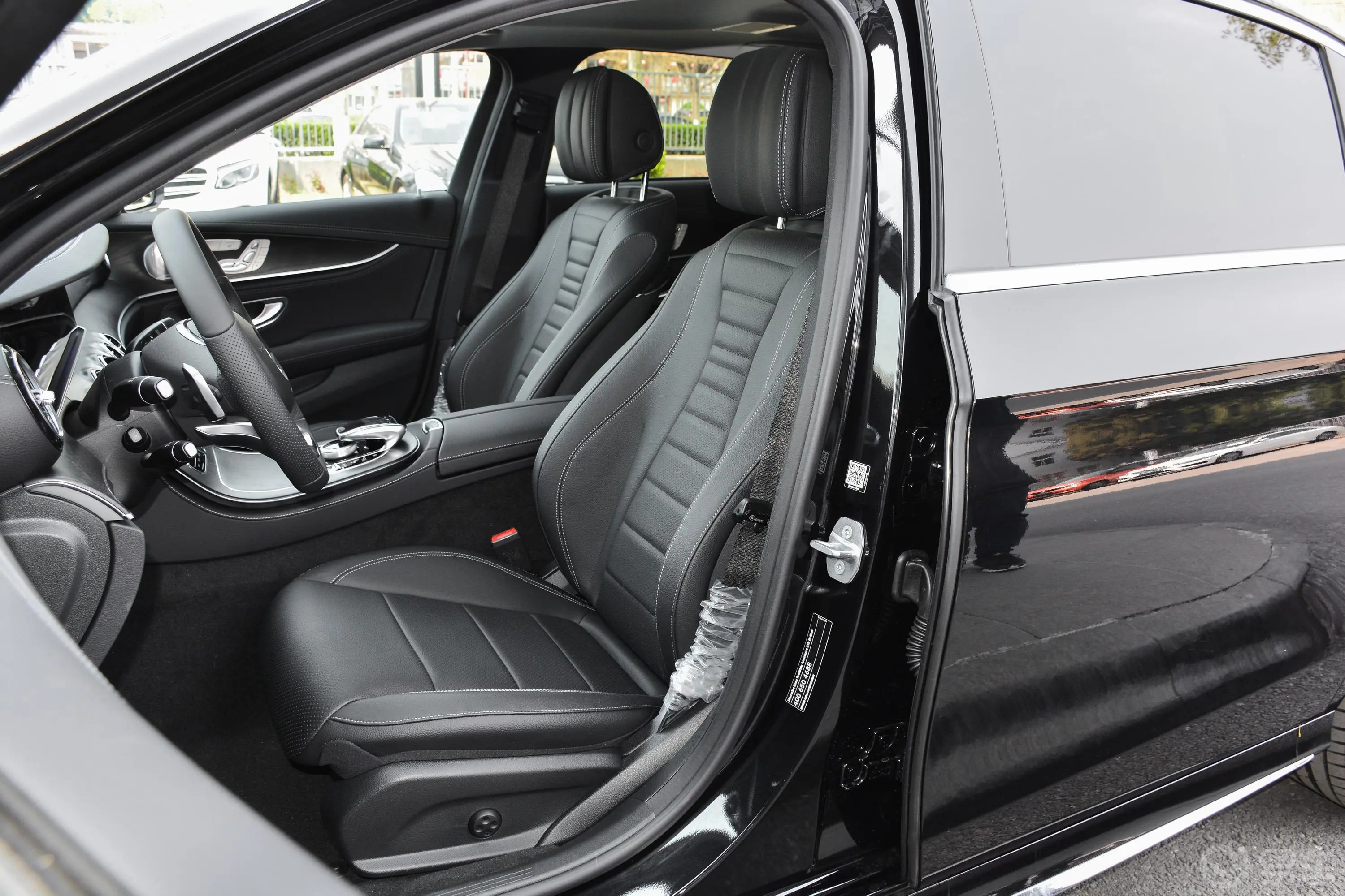 奔驰E级改款 E 300 L 豪华版 运动轿车驾驶员座椅