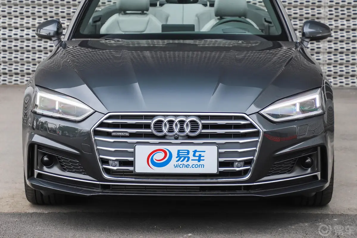 奥迪A5Cabriolet 45 TFSI quattro 运动版外观