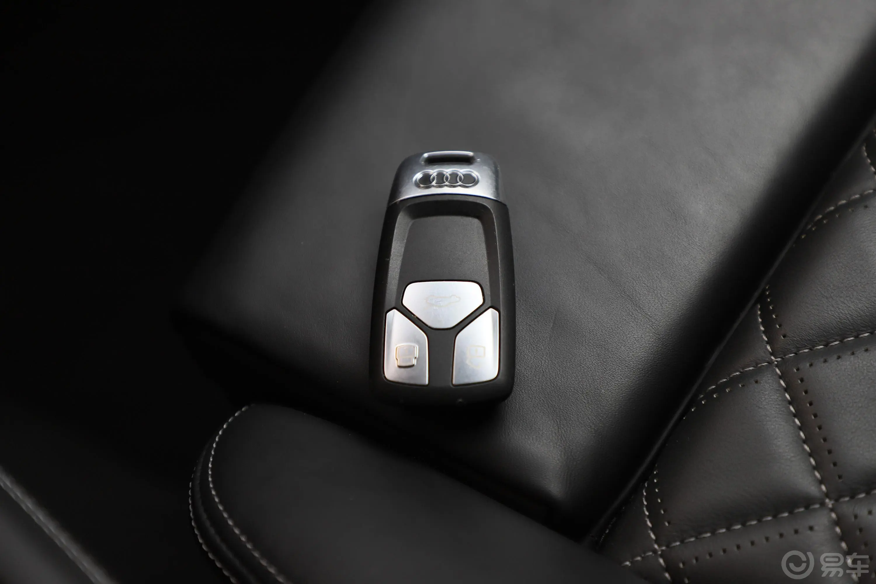 奥迪TT RS2.5T Coupe钥匙正面