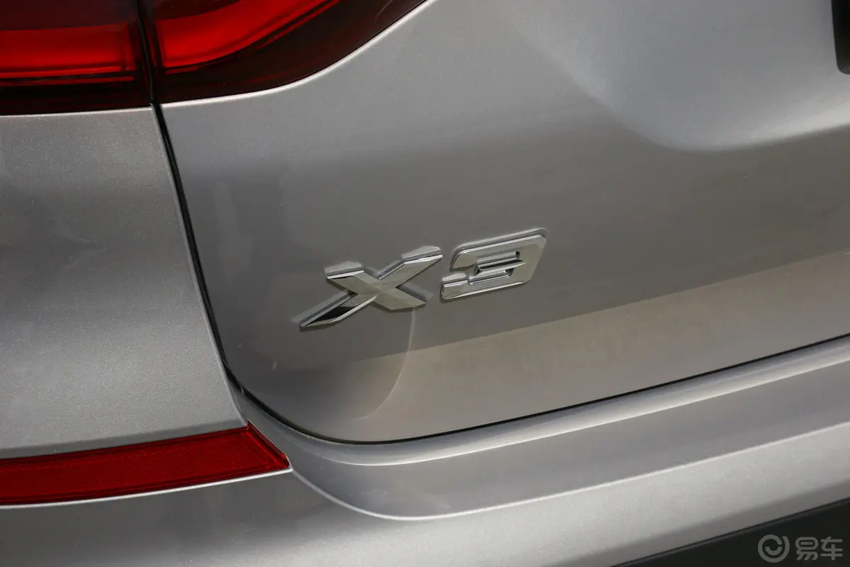 宝马X3xDrive 25i 豪华套装 国V外观