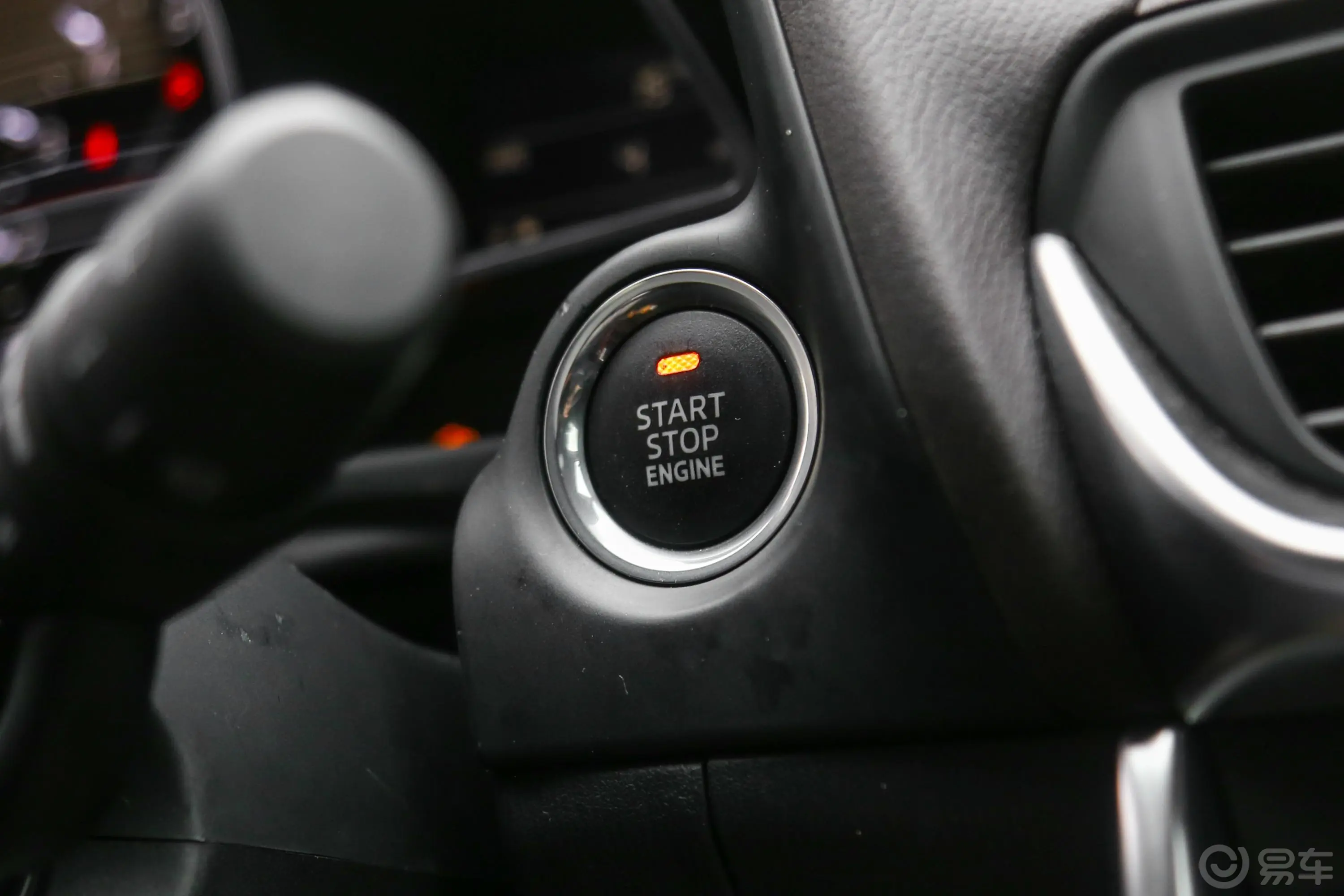 马自达CX-42.0L 手自一体 两驱 蓝天品位科技限量版 国V钥匙孔或一键启动按键