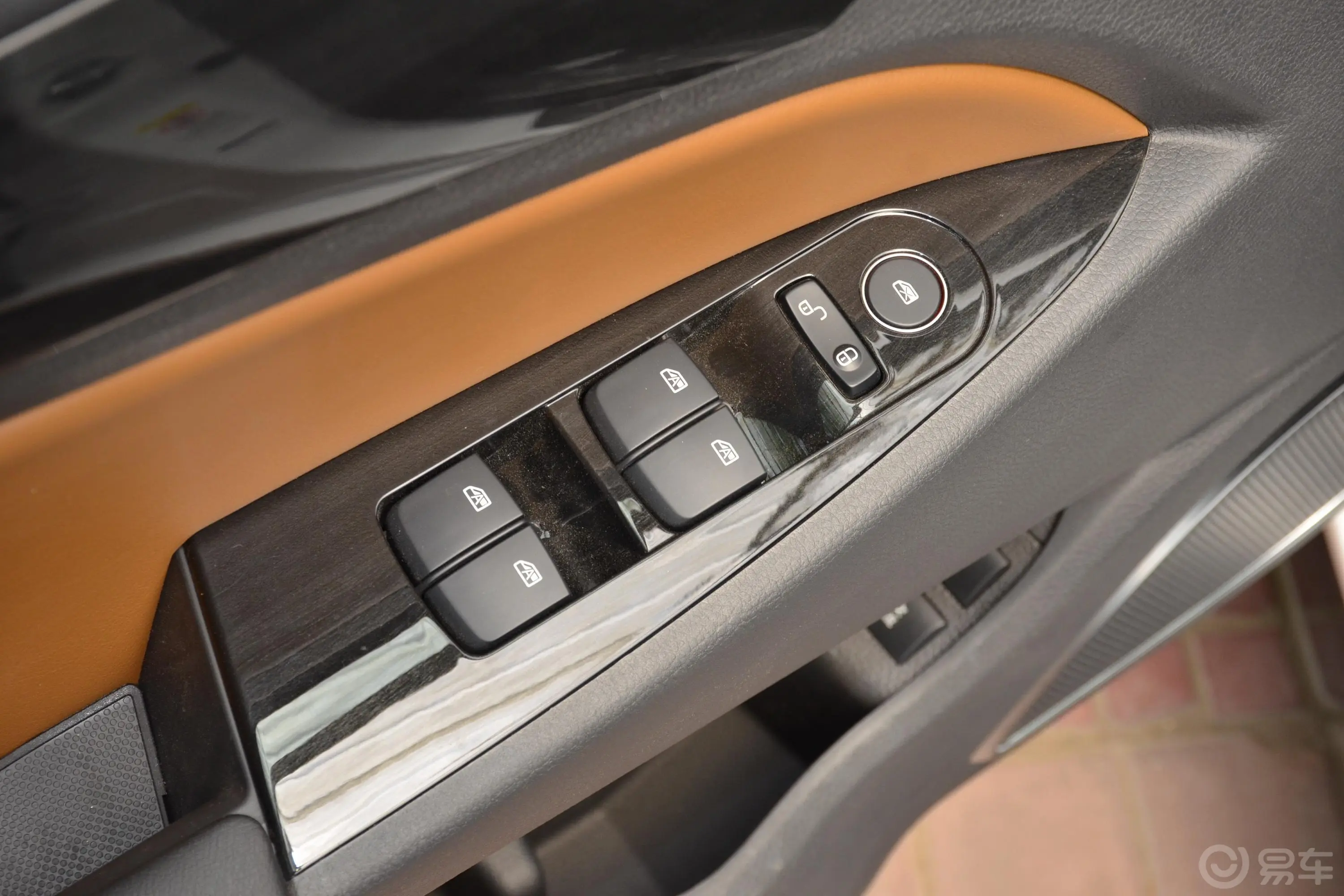 秦新能源EV450 智联锋尚版车窗调节整体