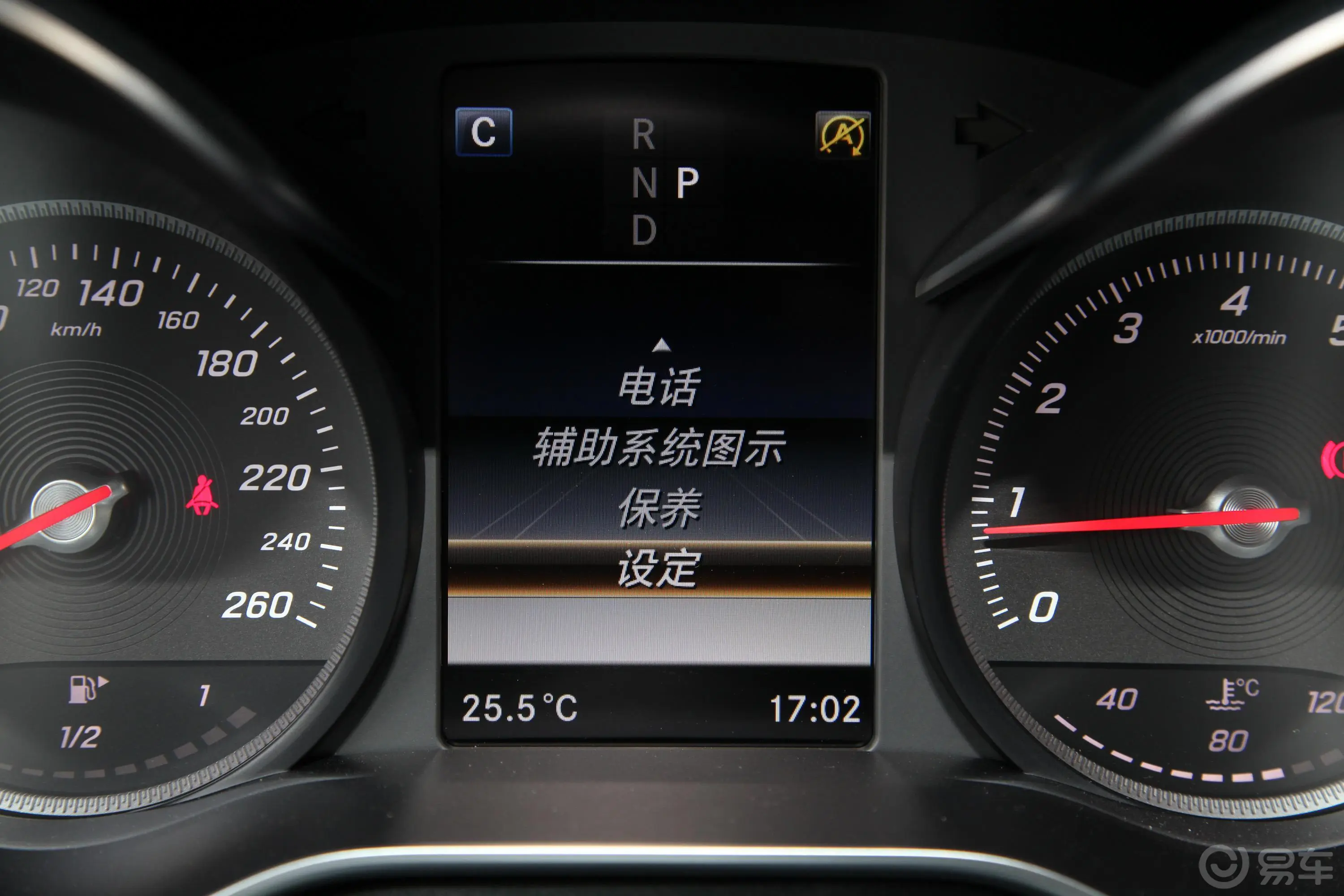 奔驰GLC轿跑GLC 300 4MATIC 轿跑SUV内饰