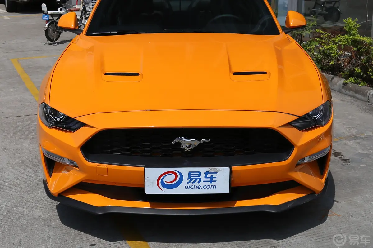 Mustang2.3L 标准版外观