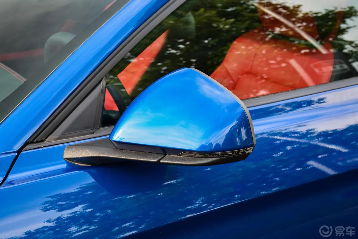 Mustang5.0L V8 GT主驾驶后视镜背面