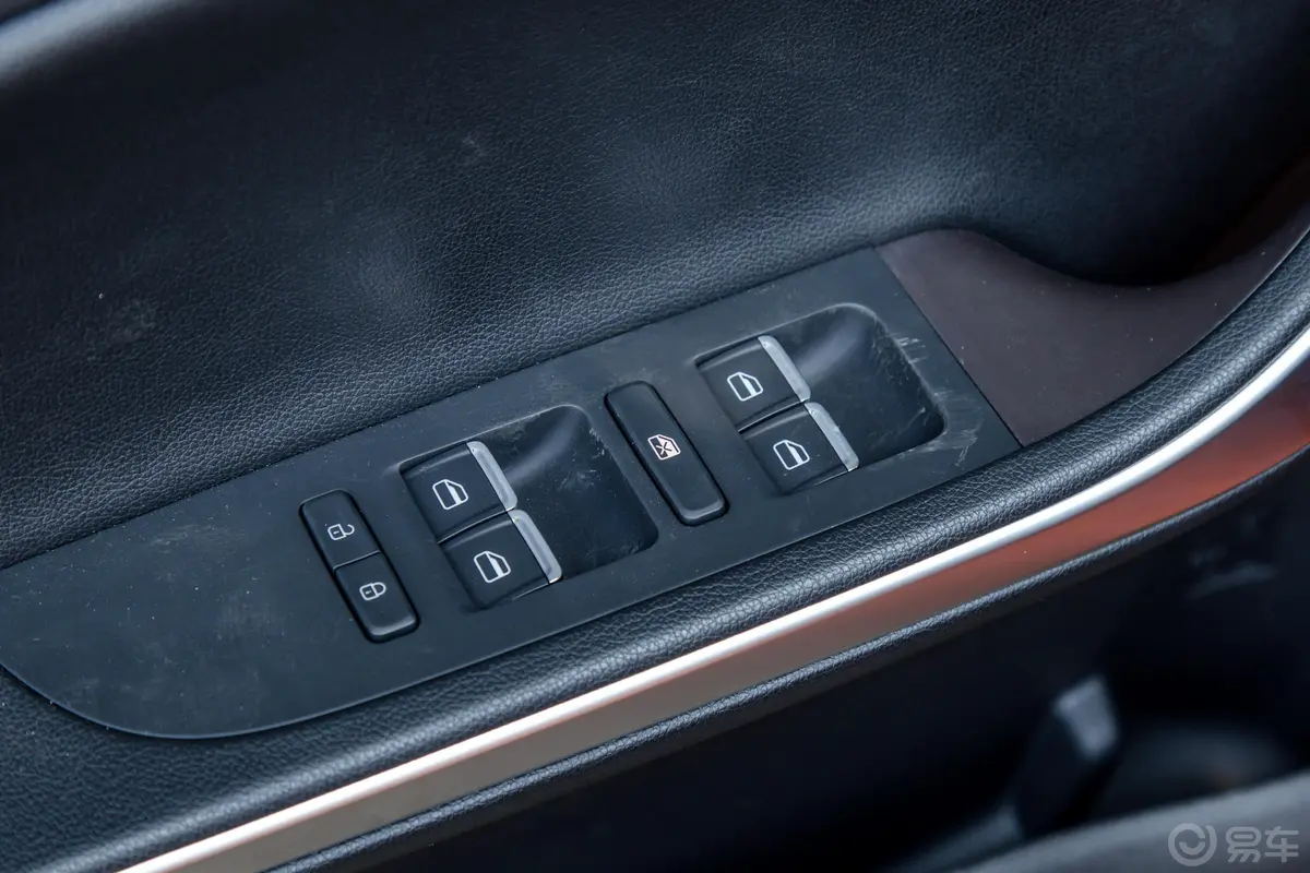 瑞虎3x1.5L 自动 舒适版车窗调节整体