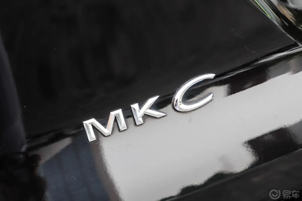 林肯MKC2.0T 手自一体 两驱 尊雅版外观