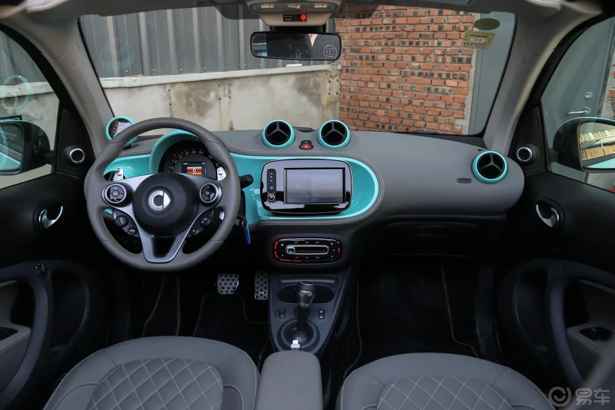 smart fortwo0.9T BRABUS敞篷专属定制版音响和品牌