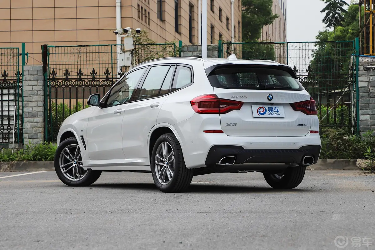 宝马X3xDrive 30i 尊享版 M运动套装 国V外观