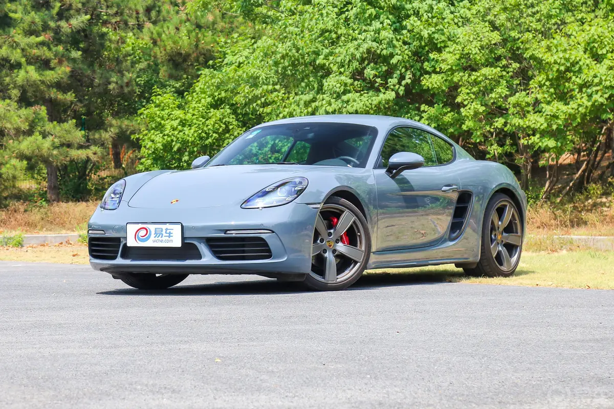 保时捷718Cayman S 2.5T侧前45度车头向左水平