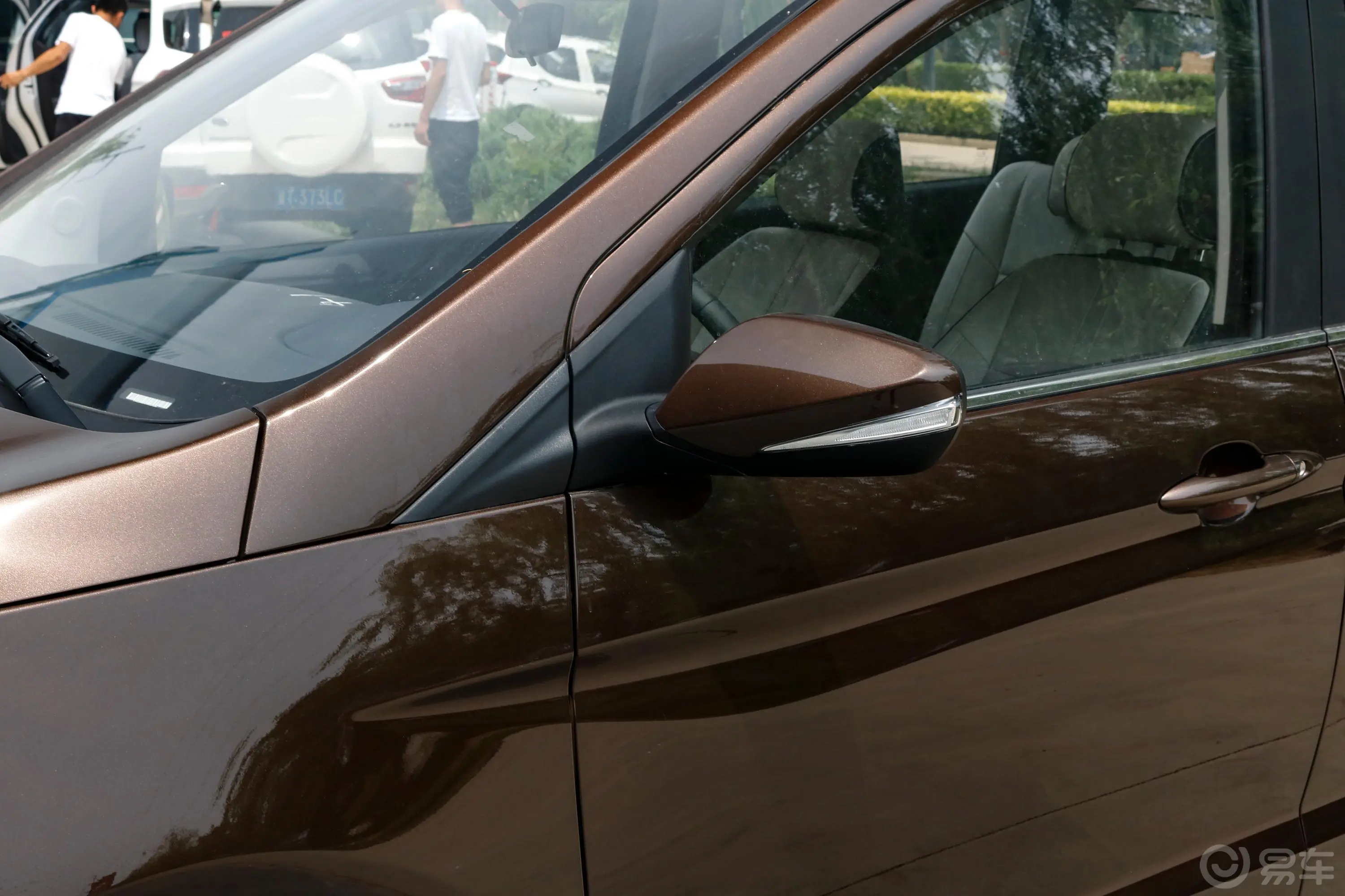 长安欧尚A6001.5L 手动 豪华型主驾驶后视镜背面