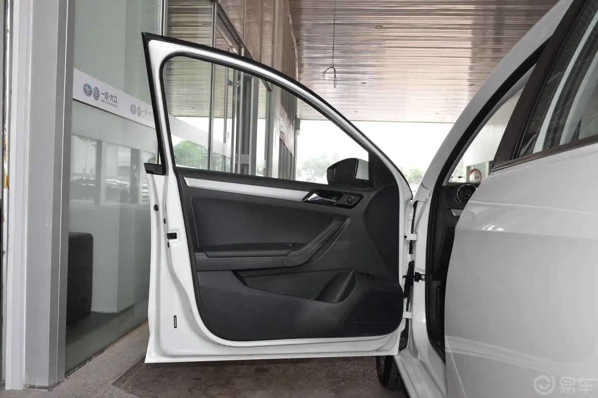 捷达1.4L 手动 舒适版驾驶员侧前车门