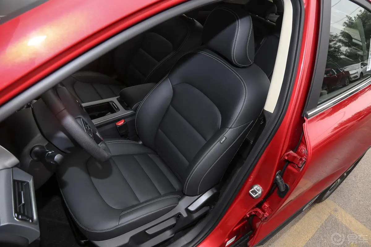 帝豪GS领潮版 1.4T 双离合 领尚智联版驾驶员座椅