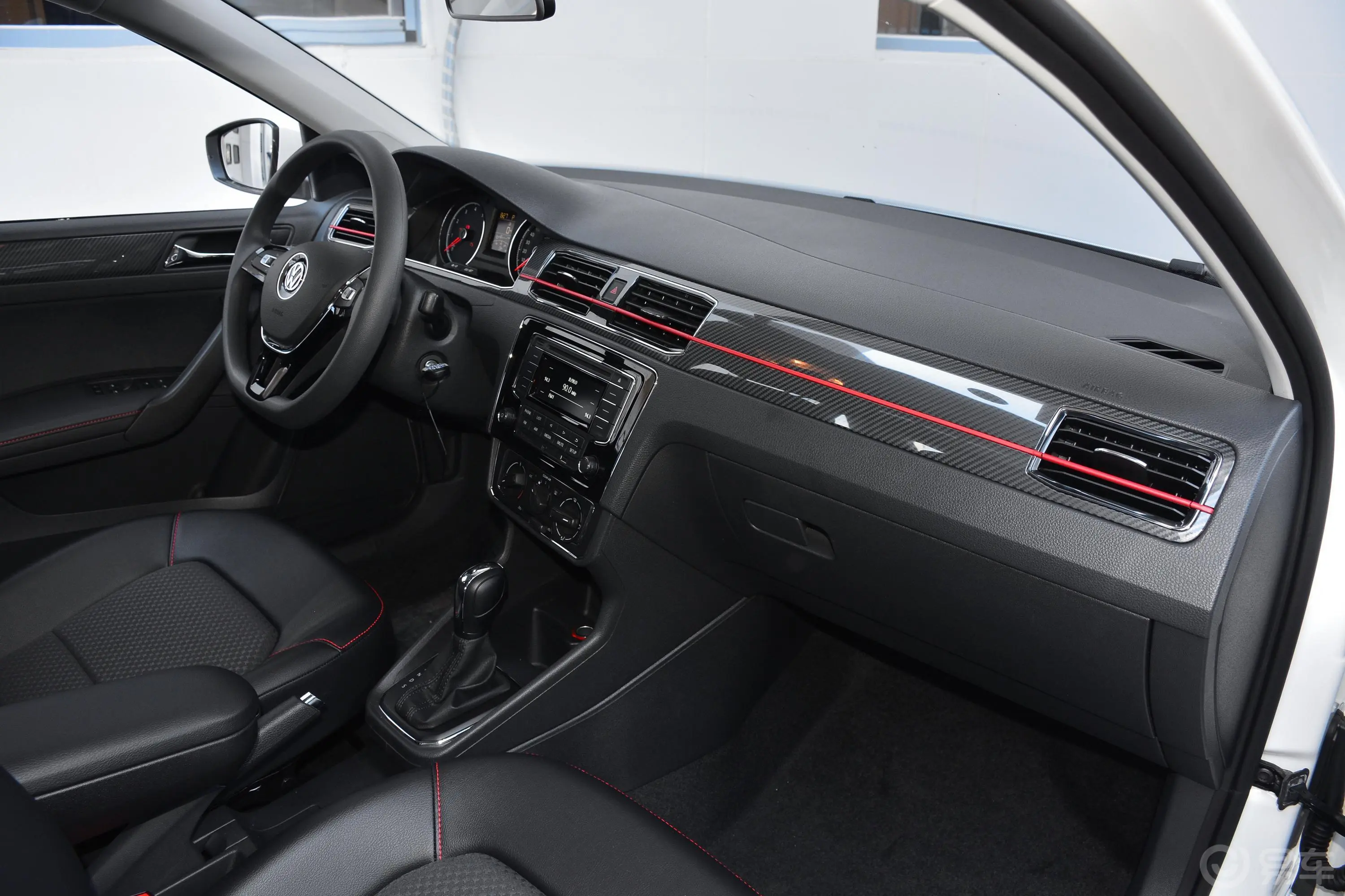桑塔纳浩纳 1.6L 自动 舒适版内饰全景副驾驶员方向